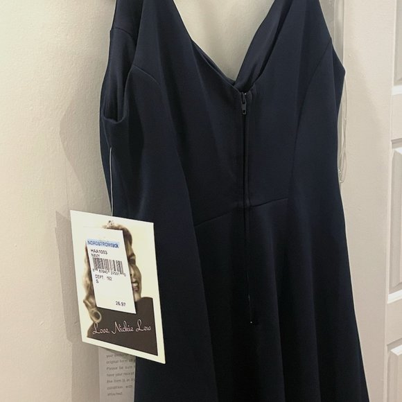 Love, Nickie Lew V-Neck Navy Envelope Hem Dress NWT, Size Small - Picture 8 of 9